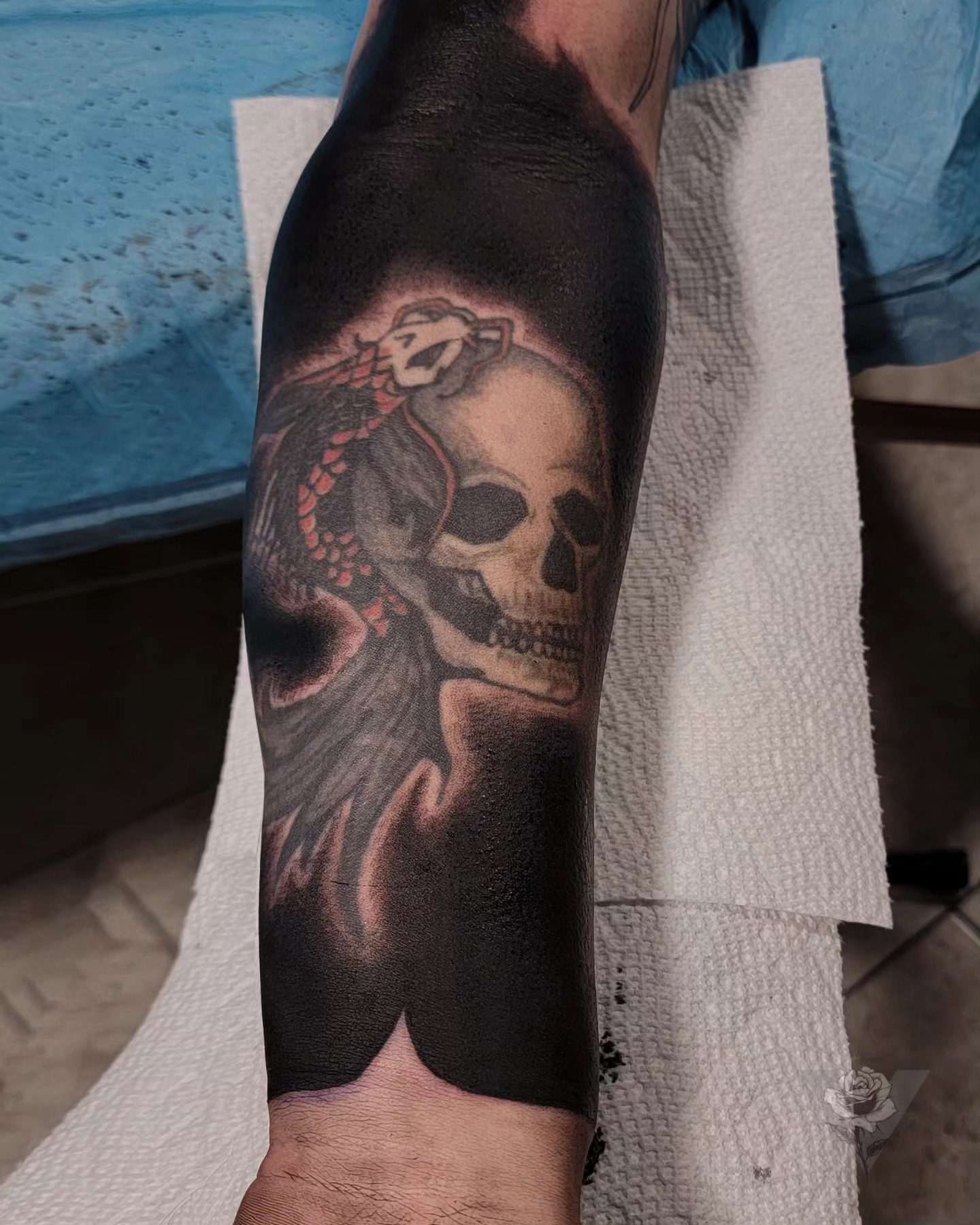 Skull with snake realism tattoo on the forearm by V πΊπ¦