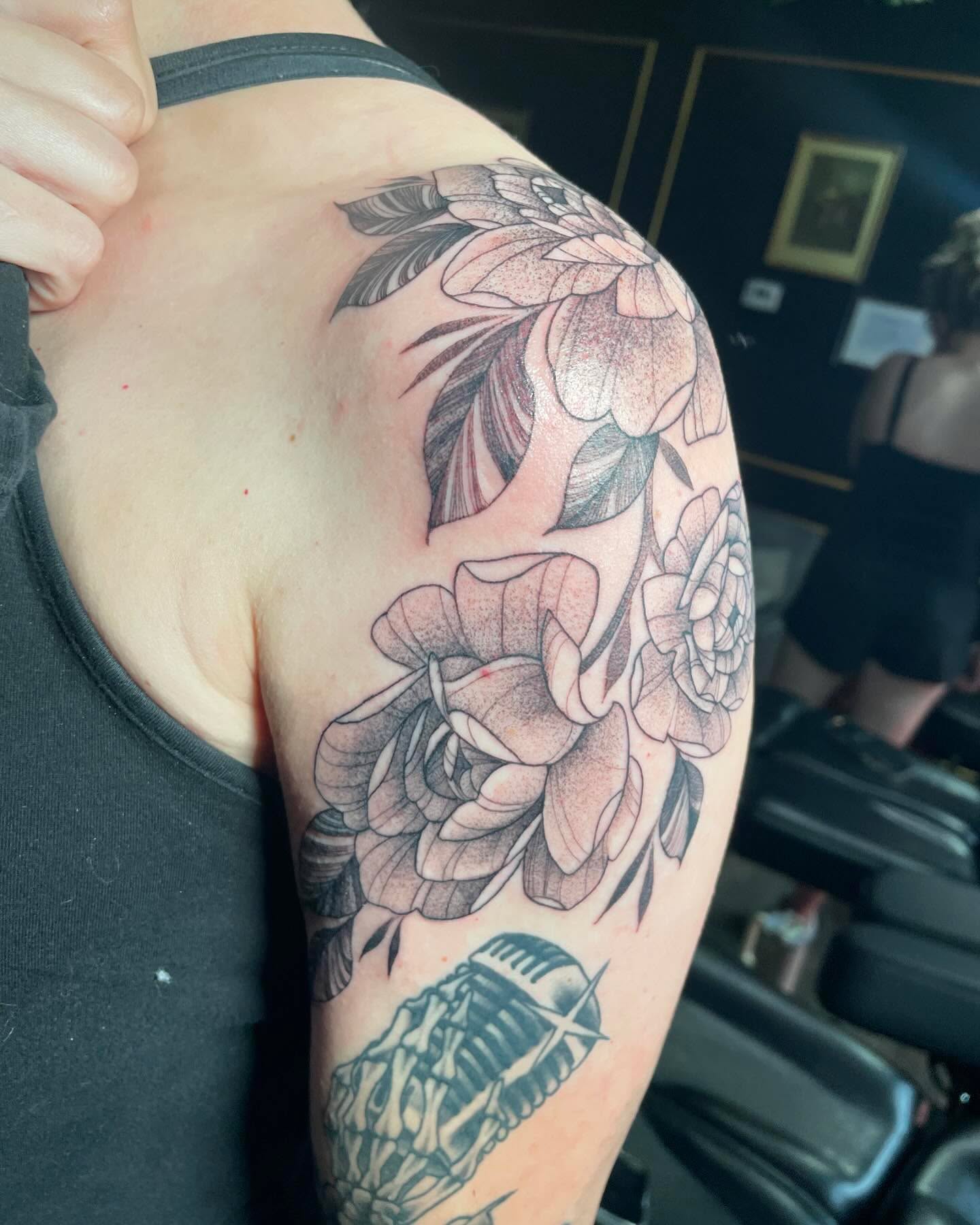 Tattoo by @taybeetattoo — dotwork, black_and_grey