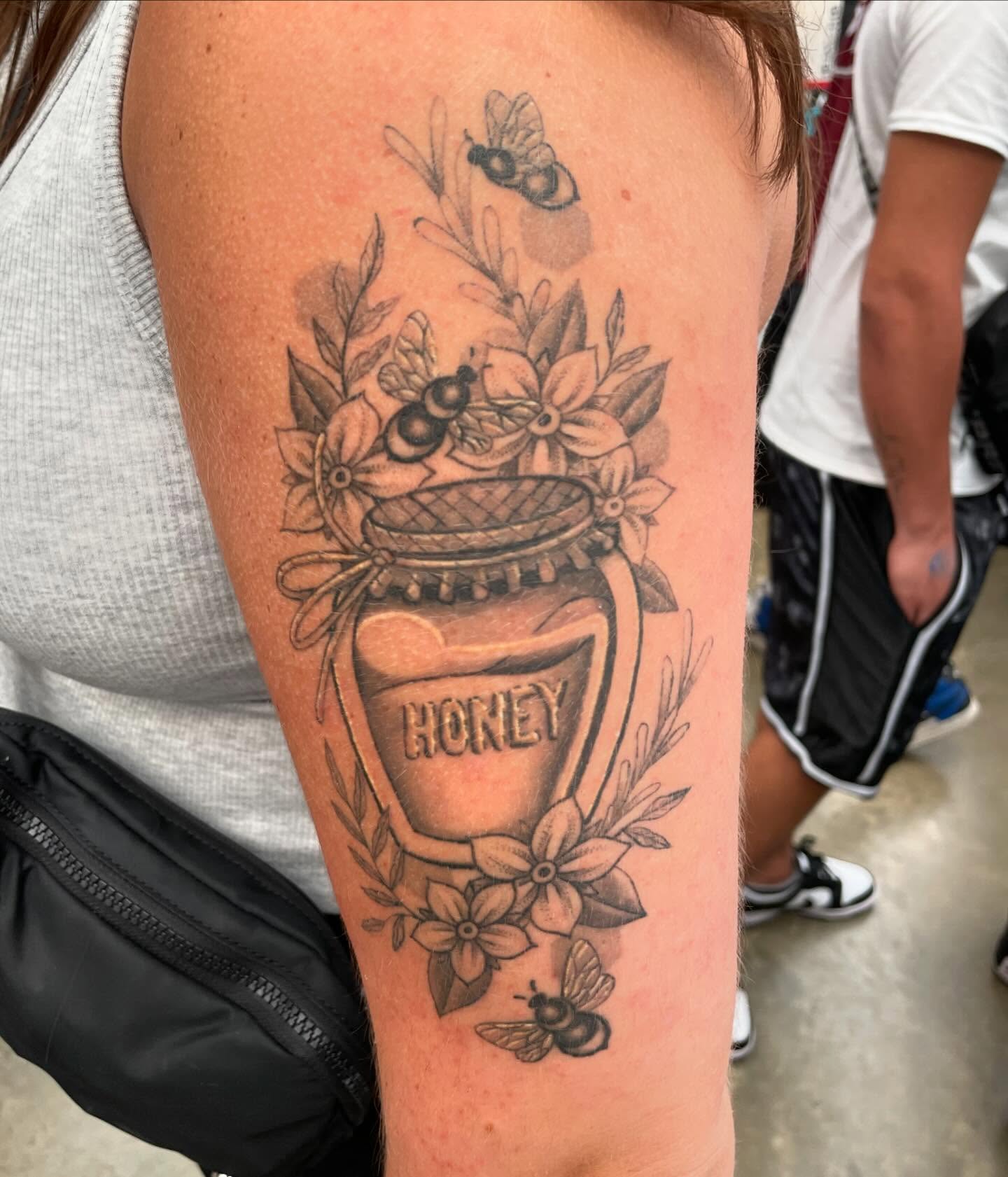 Tattoo by @chromaticsauce — black_and_grey
