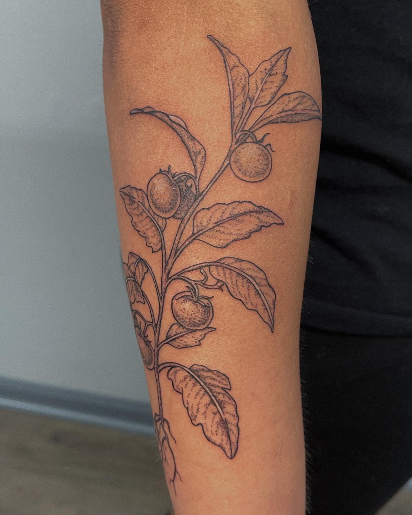Tattoo by @allieruck_tattoos — black_and_grey