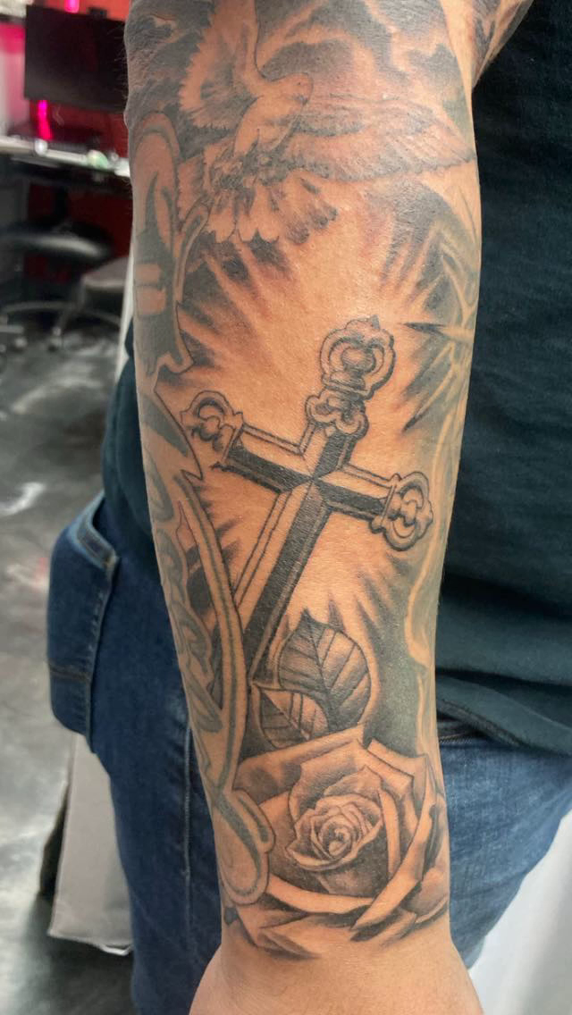Tattoo by @lanceperlichtattoos — black_and_grey, realism