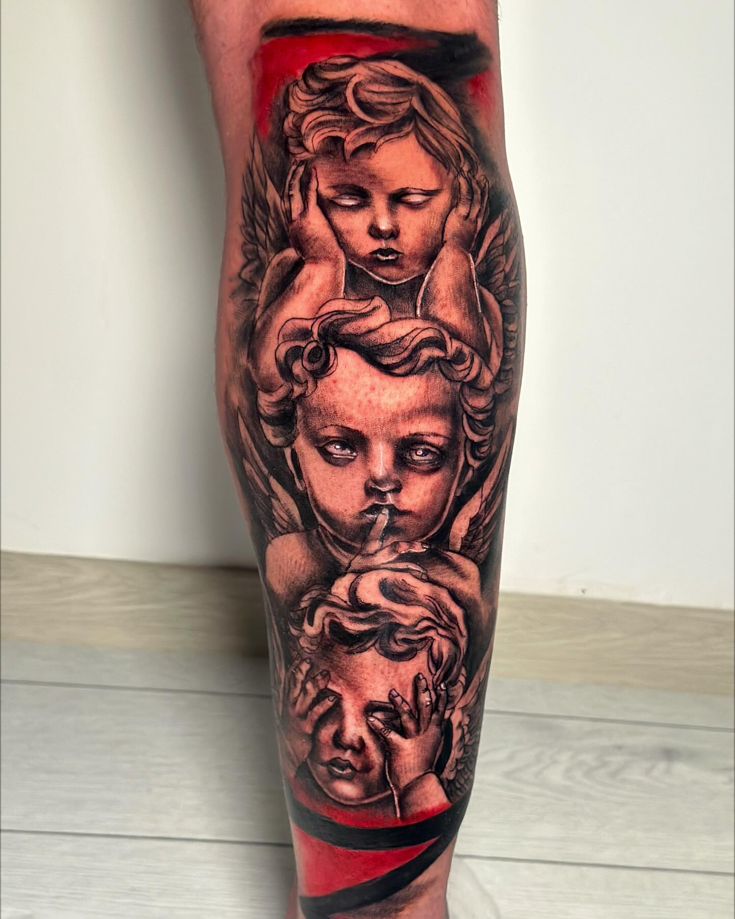 Cherubs realism tattoo on the calf by Anghel Patricia