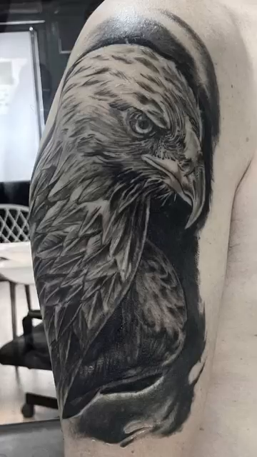 Tattoo by @puratintamiami — realism, black_and_grey