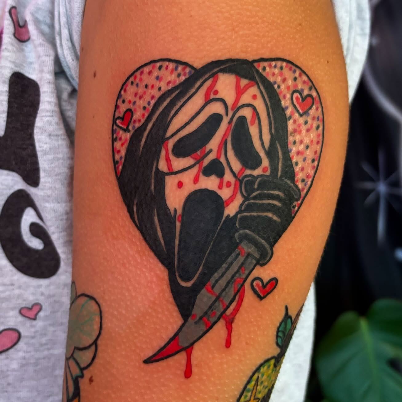 Scream mask with knife American traditional tattoo on the forearm by π
π―π’π«π«π πππΆπ©π¬π―