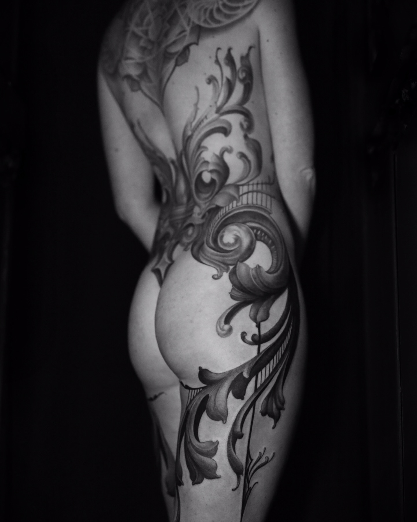 Floral ornamentation ornamental tattoo on the thigh by ➕d U S T I N C H A R L e S➕, Seattle, Washington