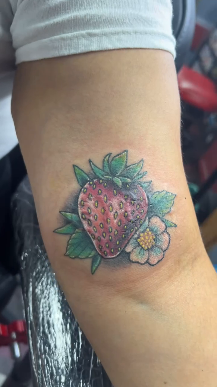Tattoo by @relentlesley83 — neo_traditional
