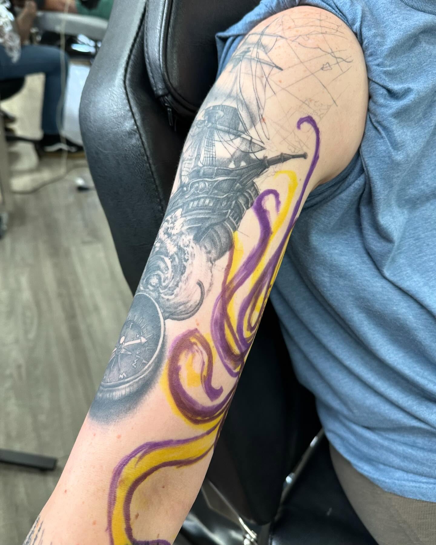 Tattoo by @han_vertal_ink — black_and_grey, realism