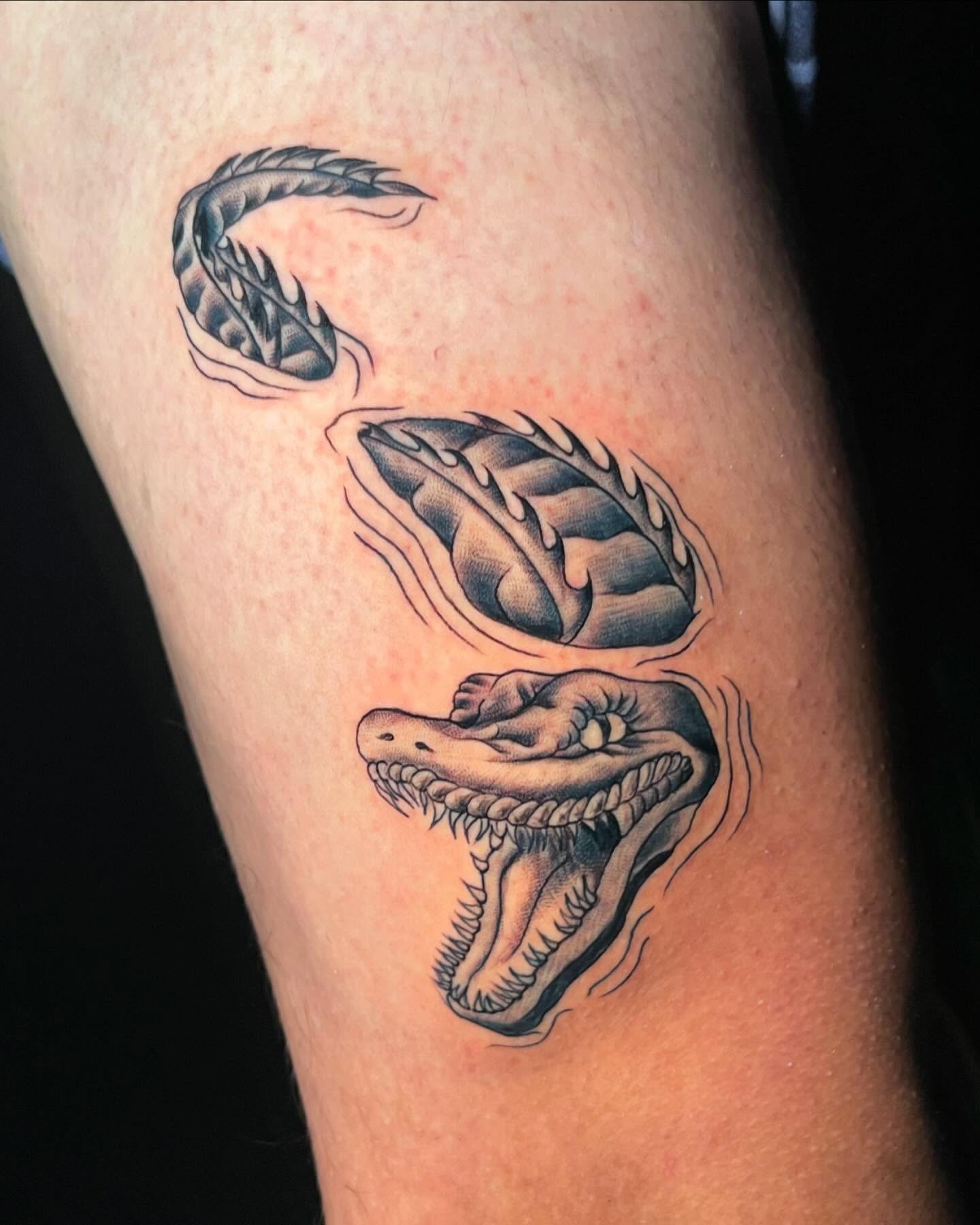 Tattoo by @wargski โ black_and_grey