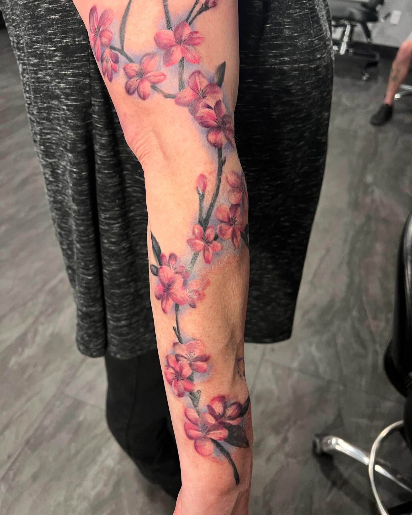 Tattoo by @emilytattoos โ realism