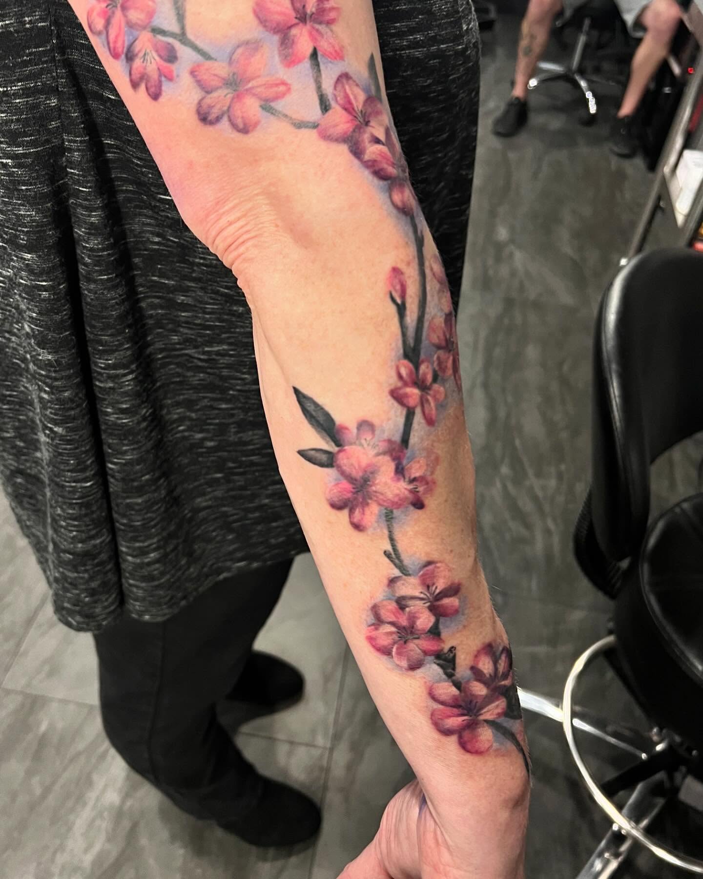Tattoo by @emilytattoos โ realism