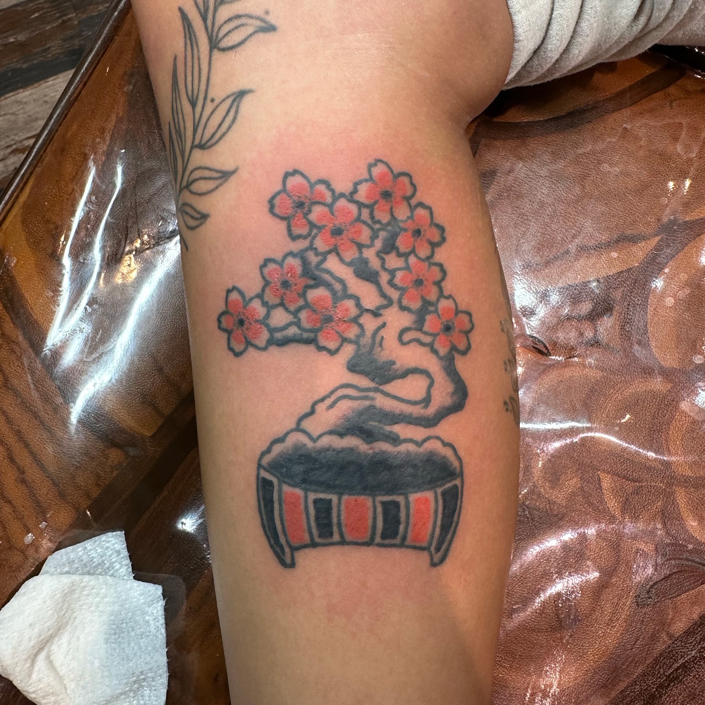 Tattoo by @kakesu_tattoo — american_traditional