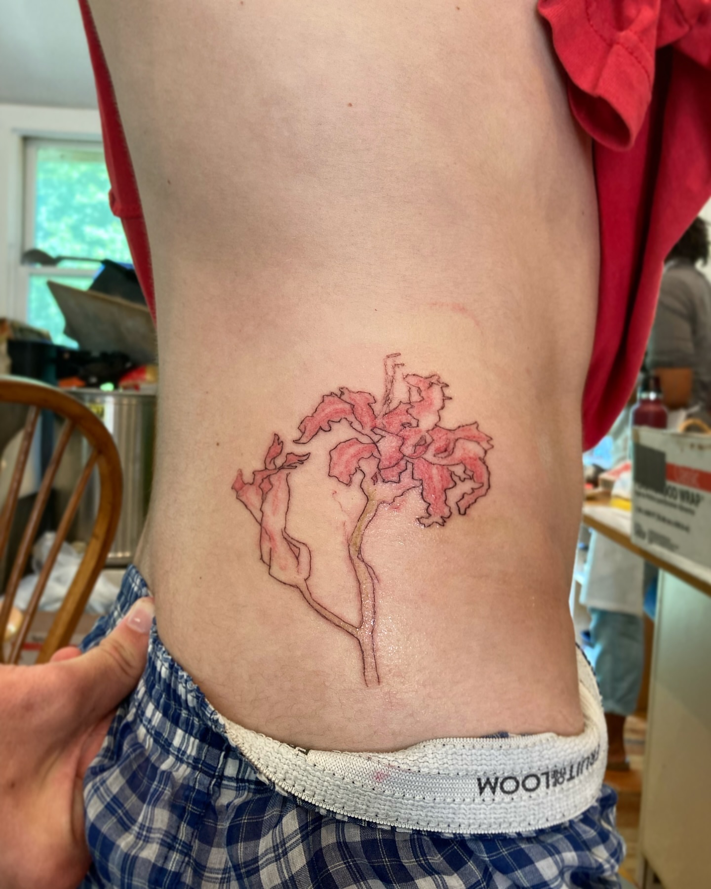 Tree watercolor tattoo on the ribs by 잡초