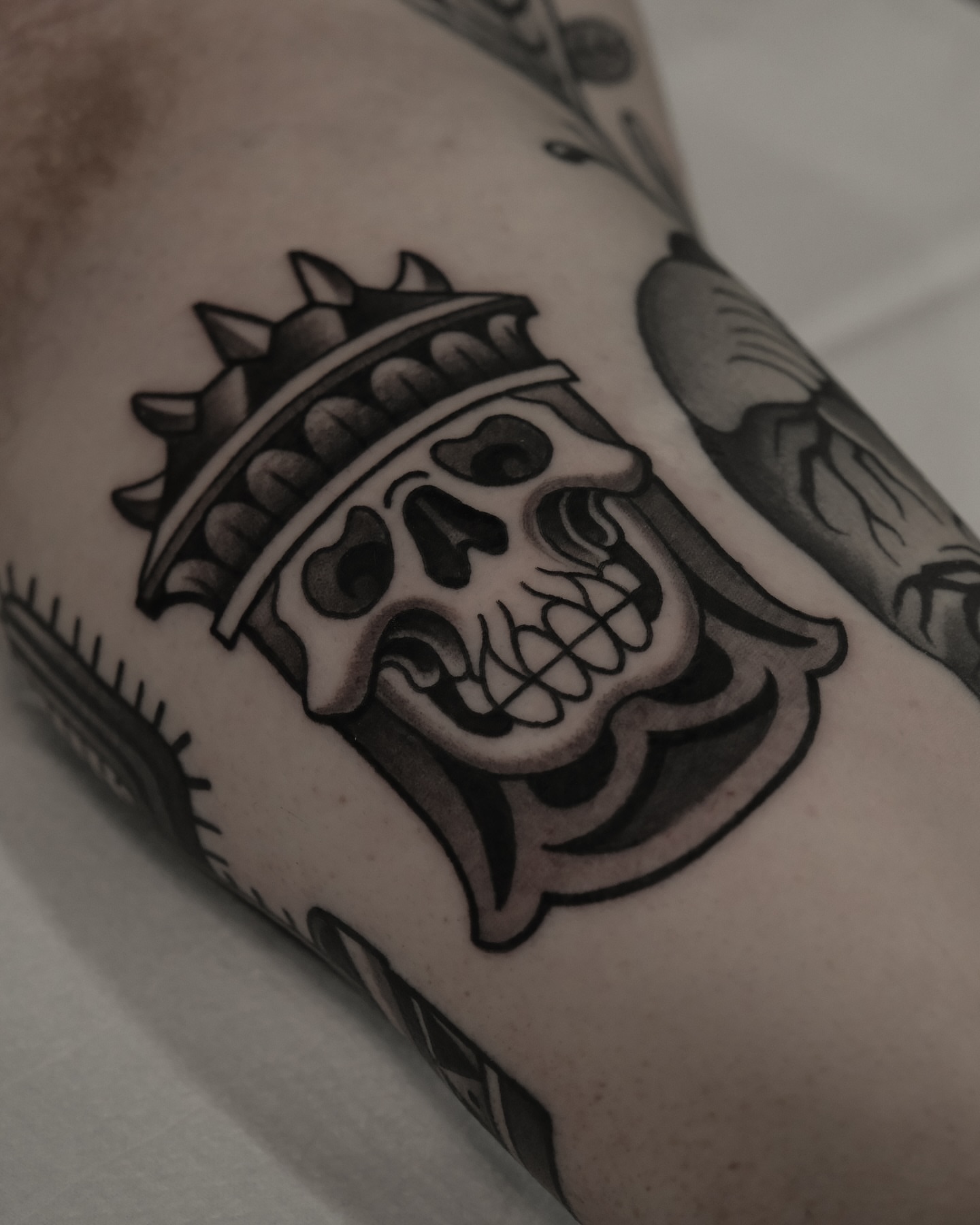 Skull with crown black and grey tattoo on the forearm by ๐ฃ๐๐๐ ๐๐ ๐ฆ๐๐๐ฉ๐