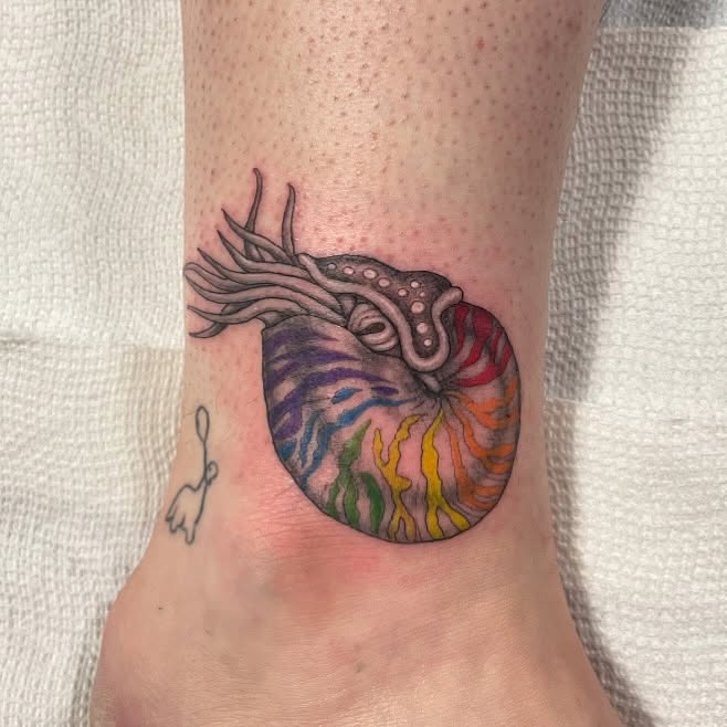 Tattoo by @hildurblom — dotwork, realism