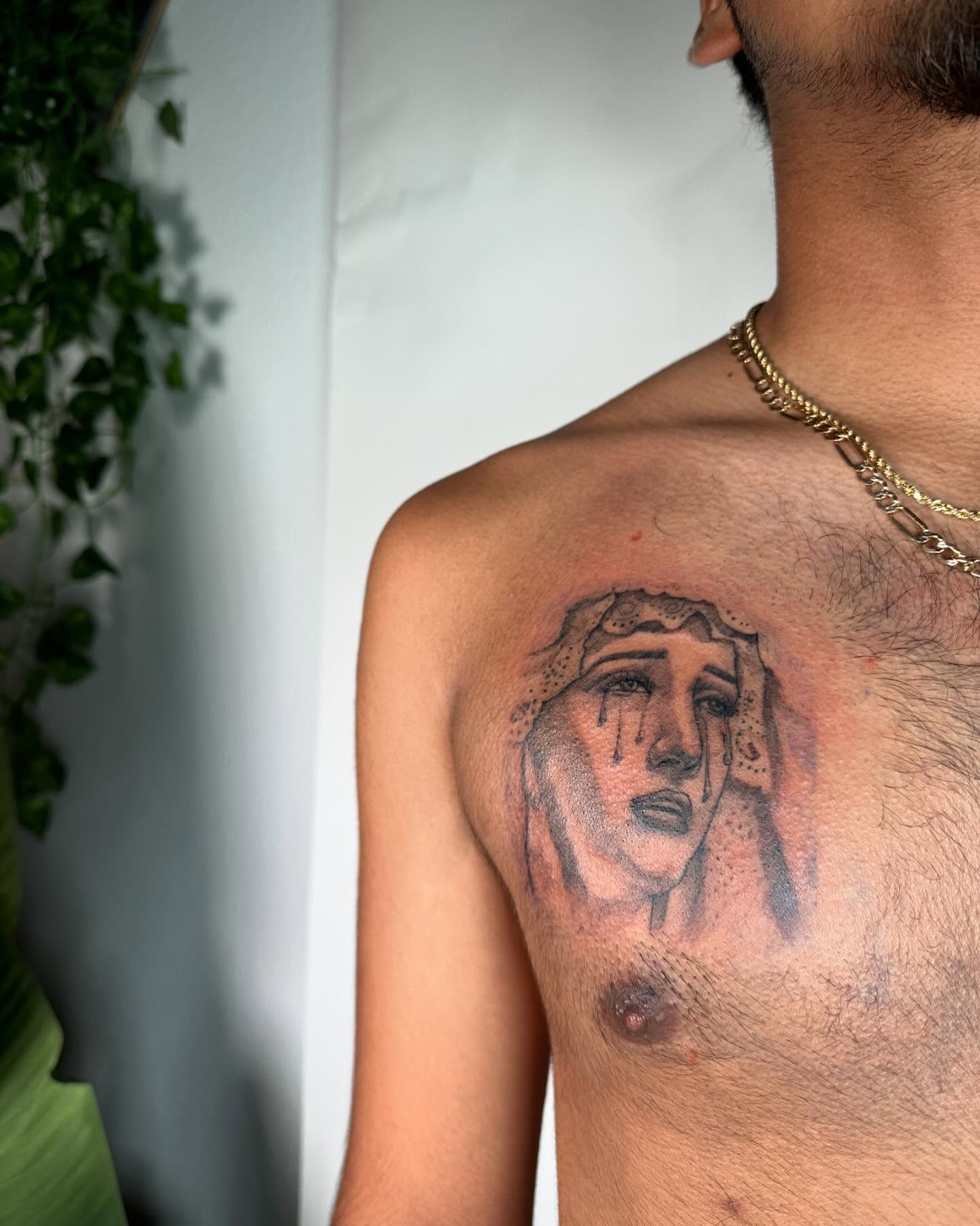 Tattoo by @vileinkzz โ dotwork