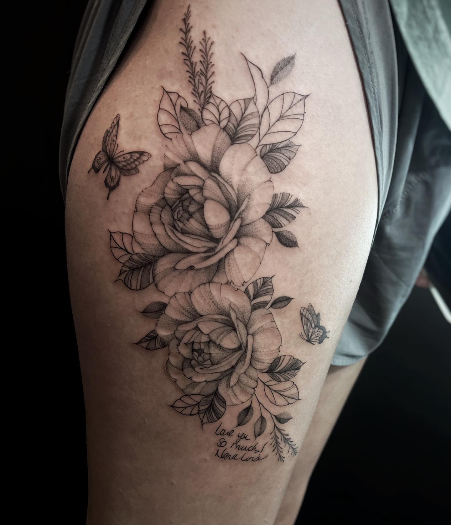Floral bouquet realism tattoo on the shoulder by Tattoo Yulia Kononenko