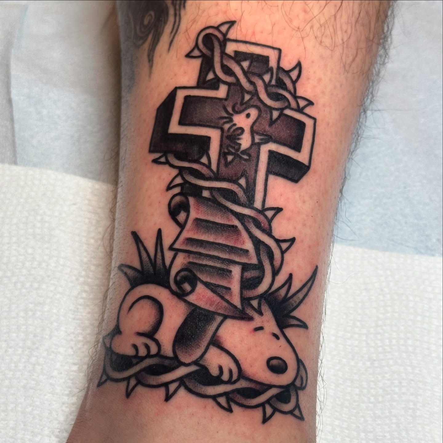 Tattoo by @beexgood — black_and_grey