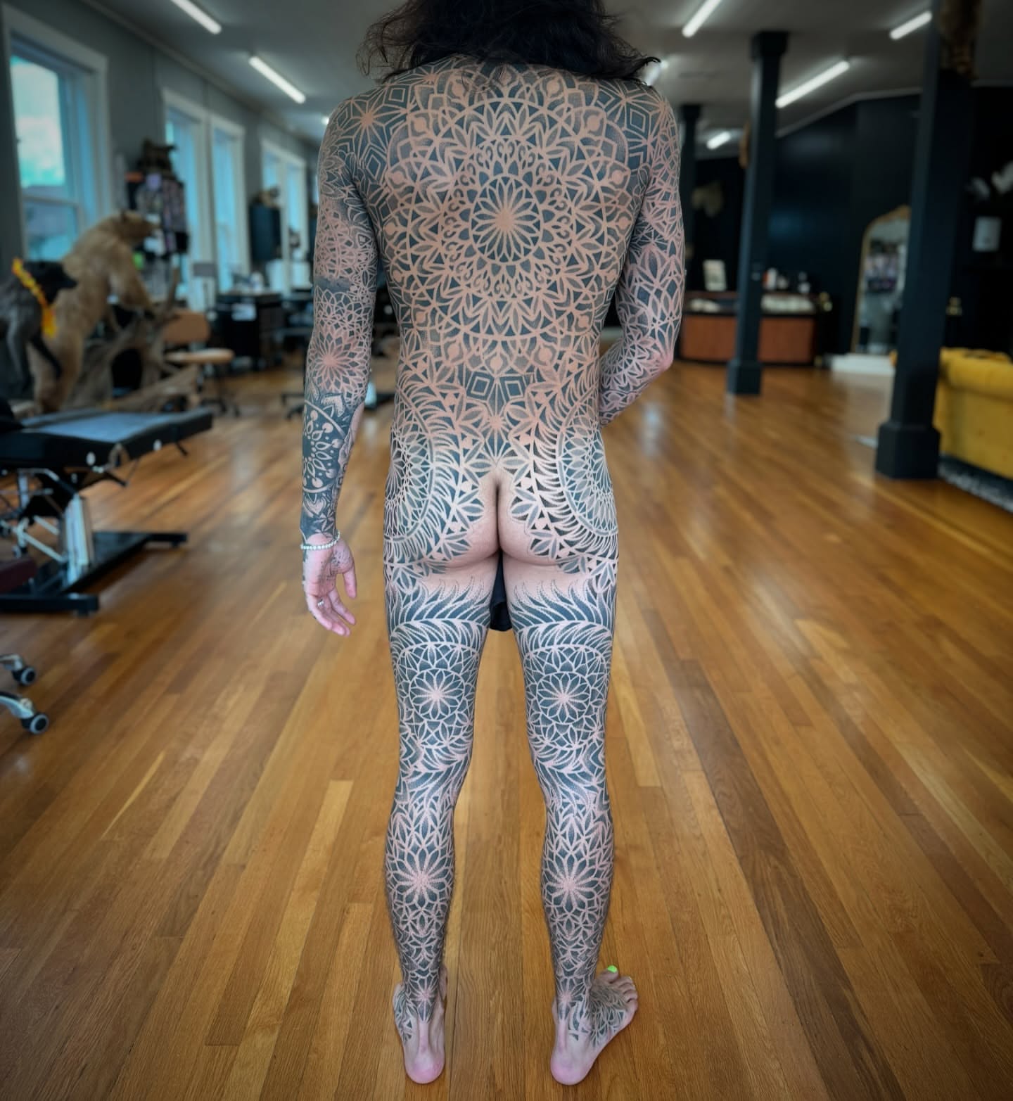 Tattoo by @paul_schnellmynuts — geometric