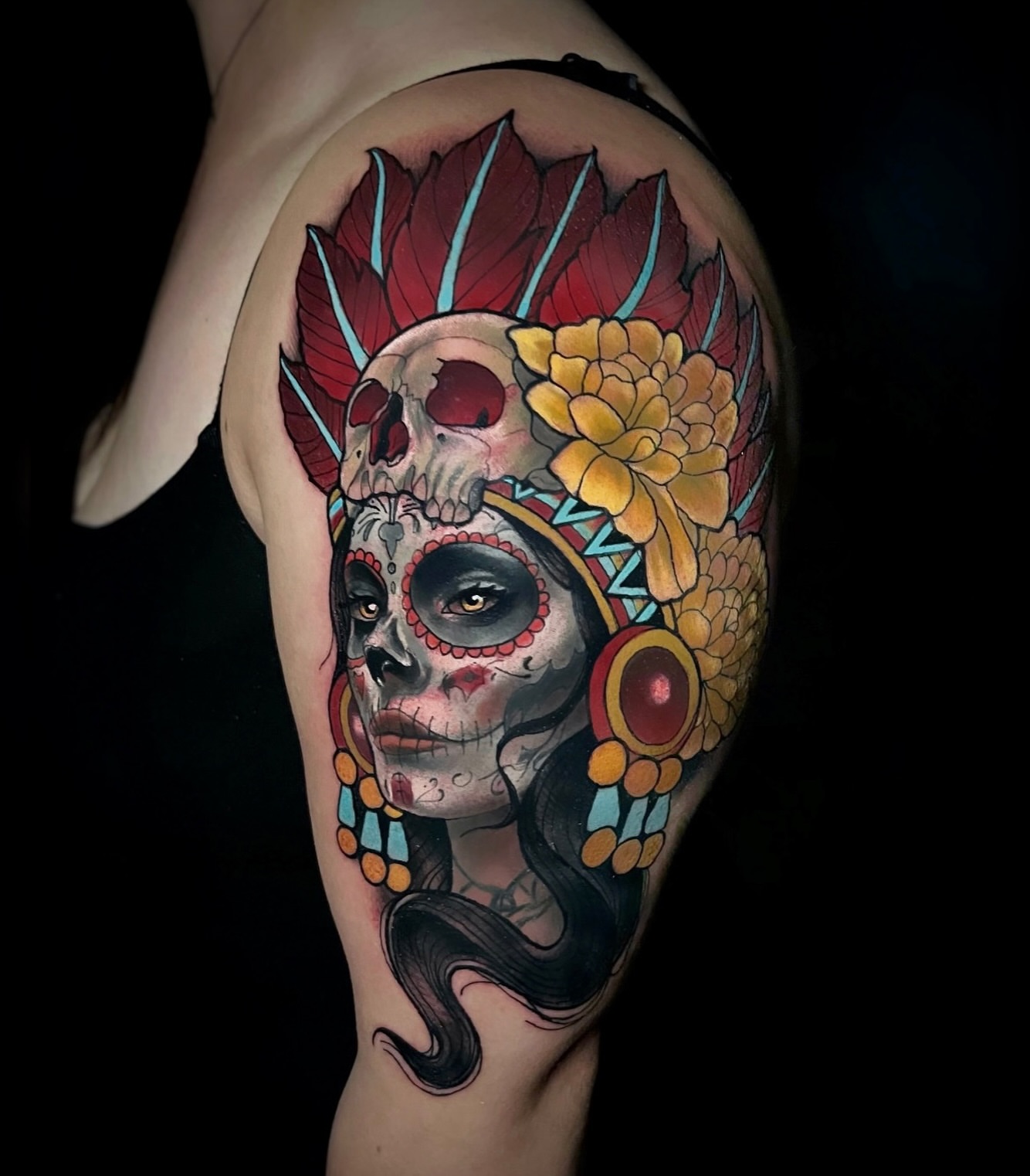 Sugar skull American traditional tattoo on the shoulder by ๐ ๐ต๐๐๐๐๐ ๐ฎ๐๐๐๐๐๐๐๐๐