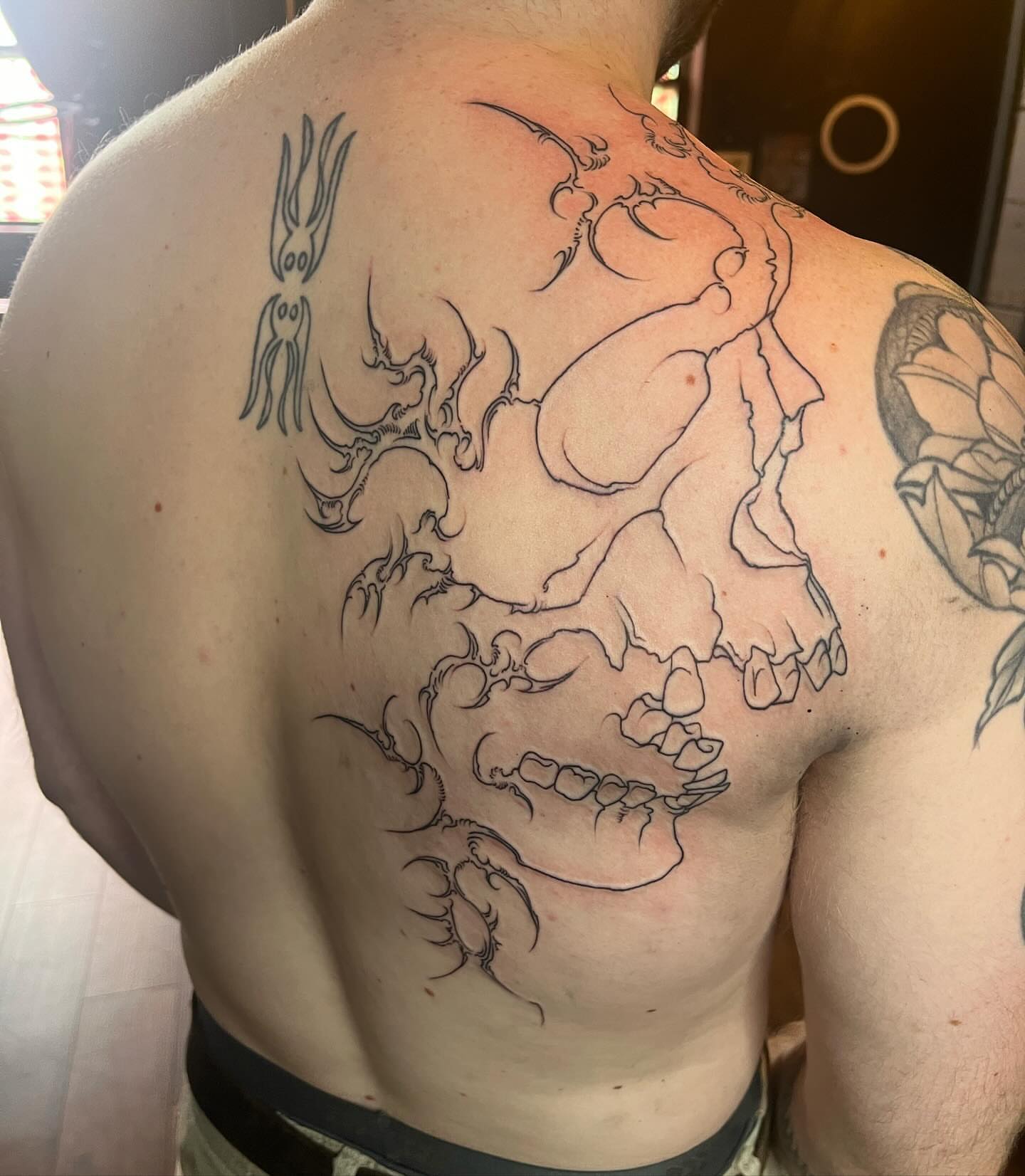 Tattoo by @polarizedbaby β black_and_grey