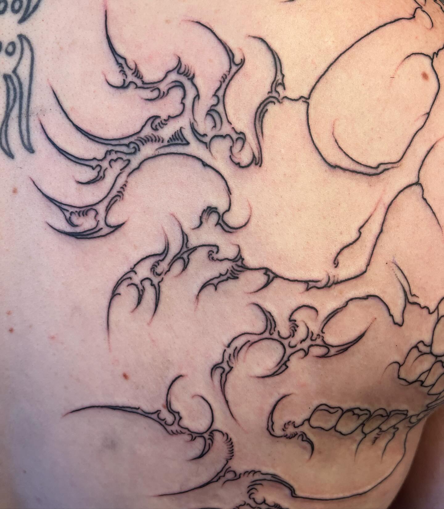 Octopus black and grey tattoo on the torso by βΏ π’πͺπΆπͺπ·π½π±πͺ ππͺπ βΏ