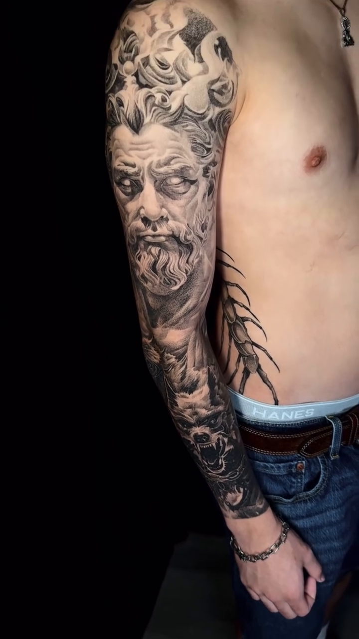 Tattoo work at Tatak International Tatu Expo 2026