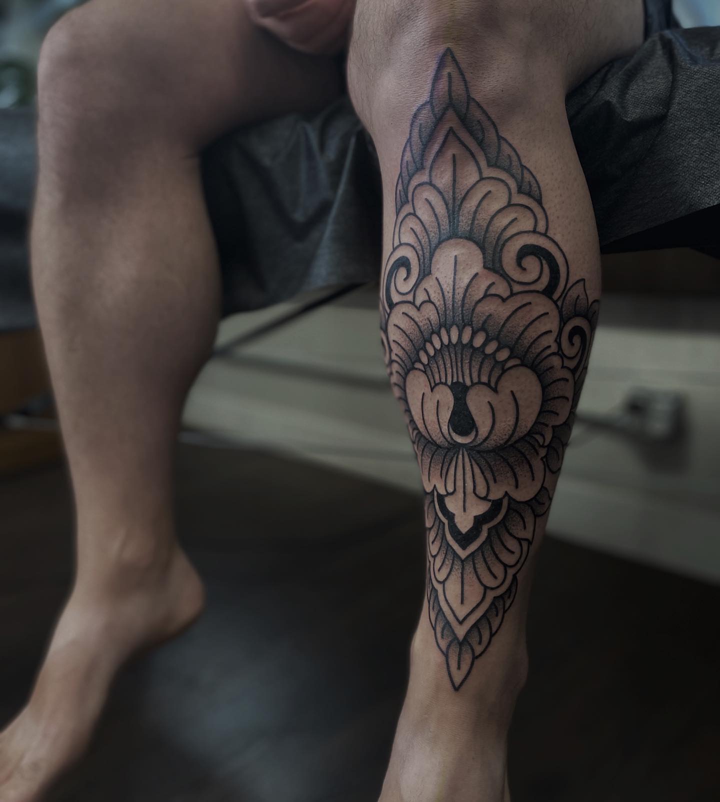 Tattoo by @veronicamussertattoo — black_and_grey