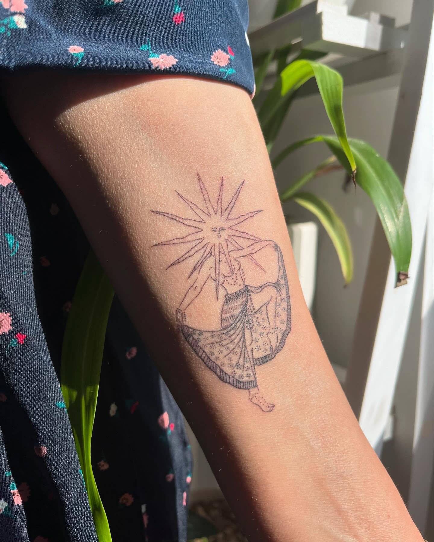 Tattoo by @sautattooo — dotwork