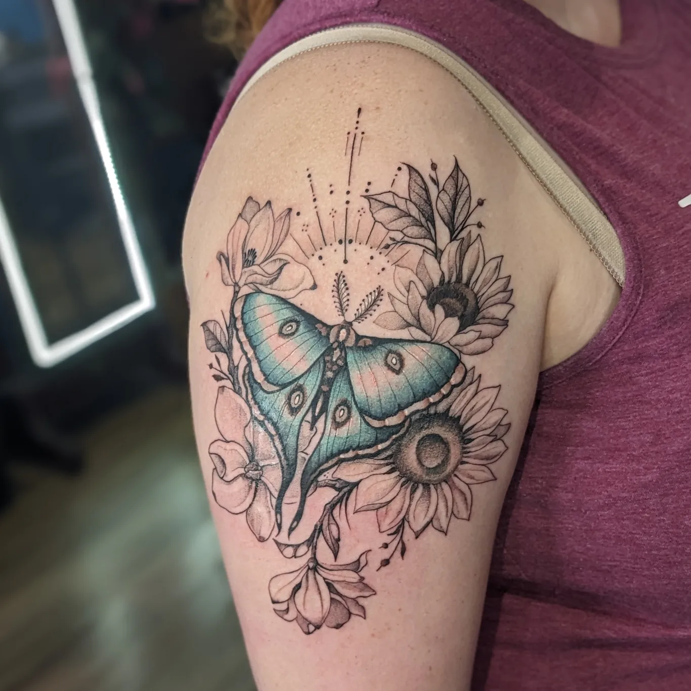 Tattoo by @lizzywiglz — dotwork, realism