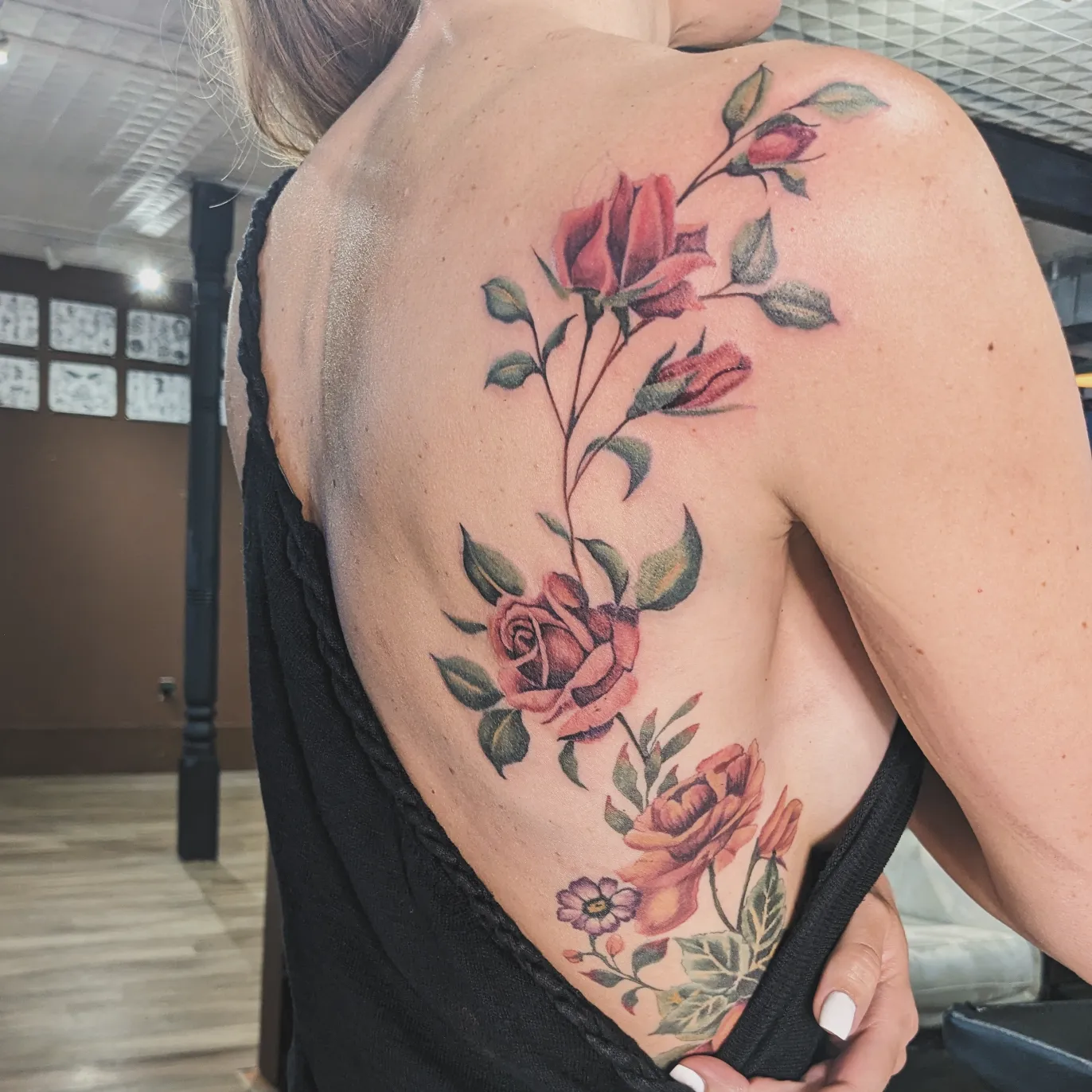 Roses realism tattoo on the back by Lizzy Smith, Leander, Texas