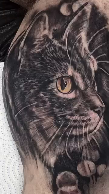 Tattoo by @puratintamiami — realism, black_and_grey