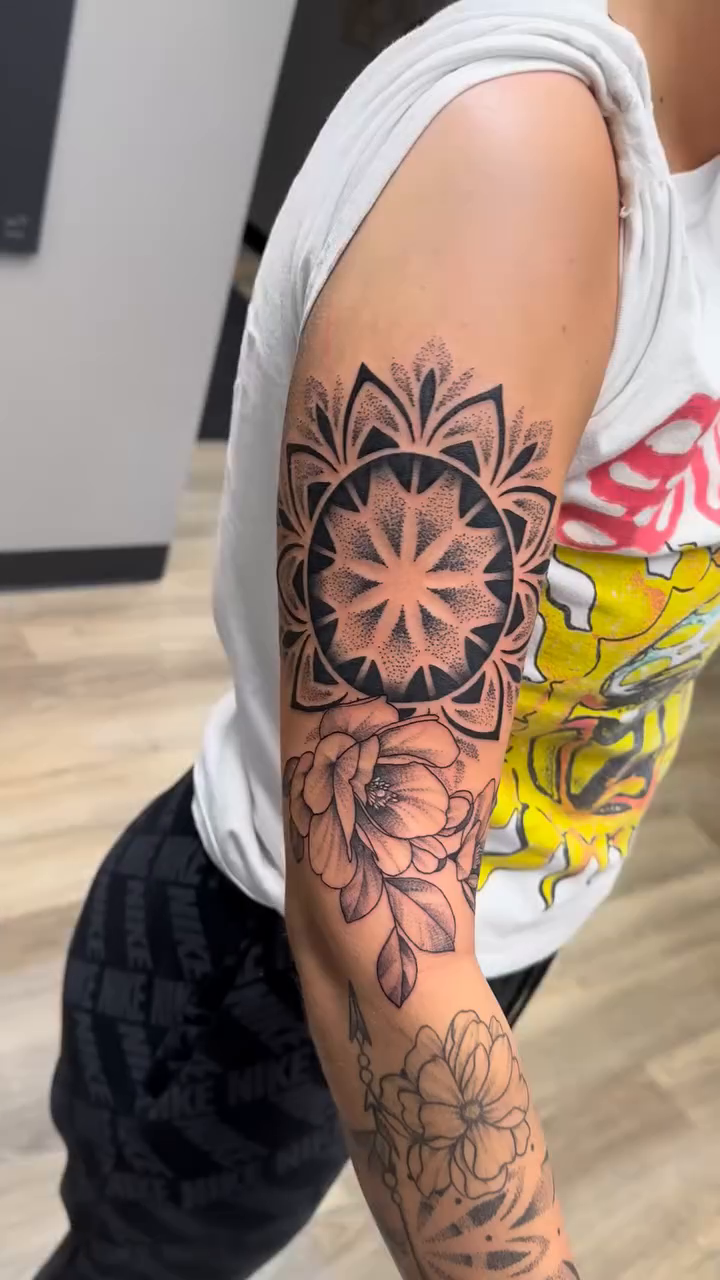 Mandala and floral elements geometric tattoo by ๐๐๐๐ ๐๐๐๐