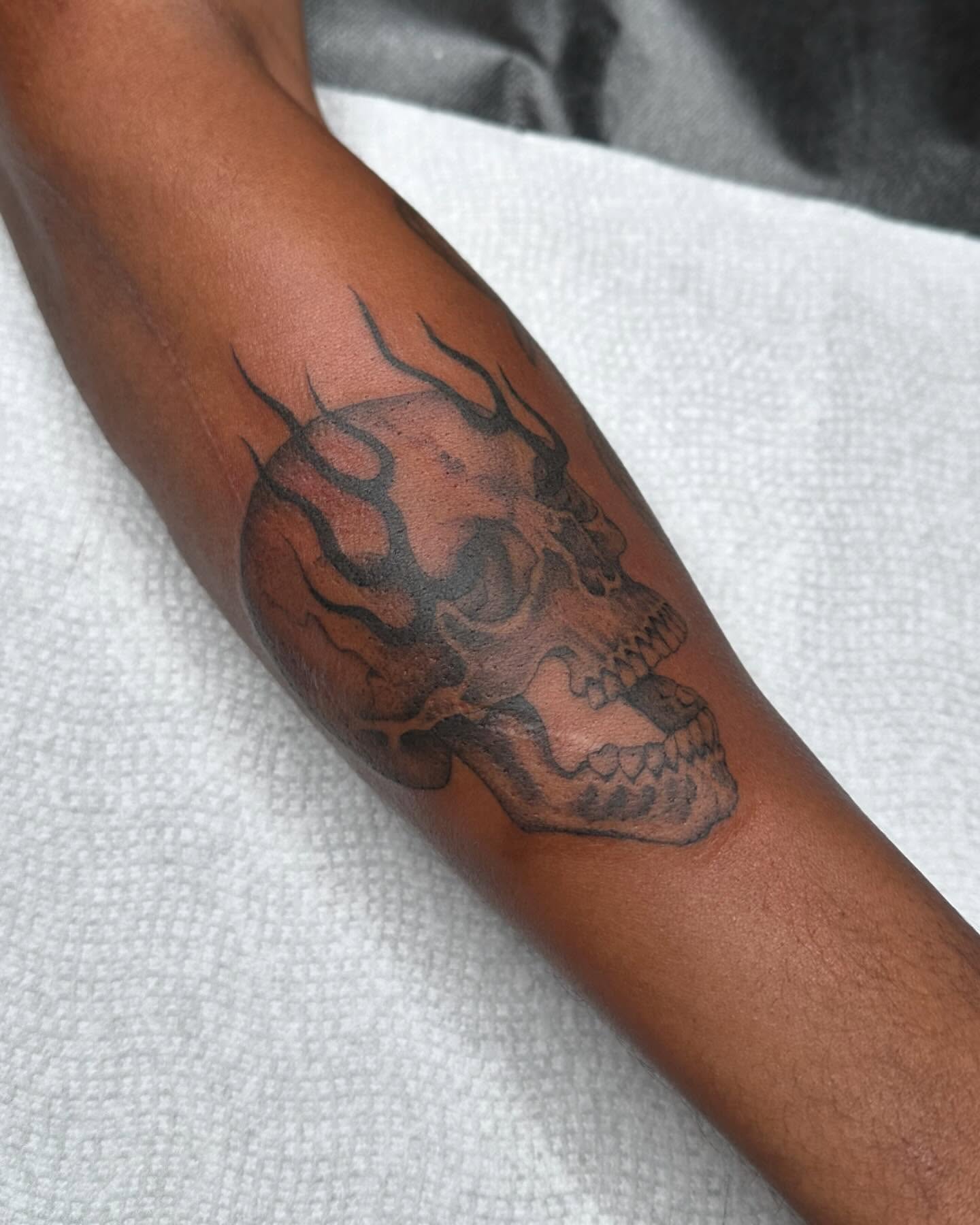 Skull black and grey tattoo on the forearm by 𝖍𝖆𝖓𝖓𝖆𝖍
