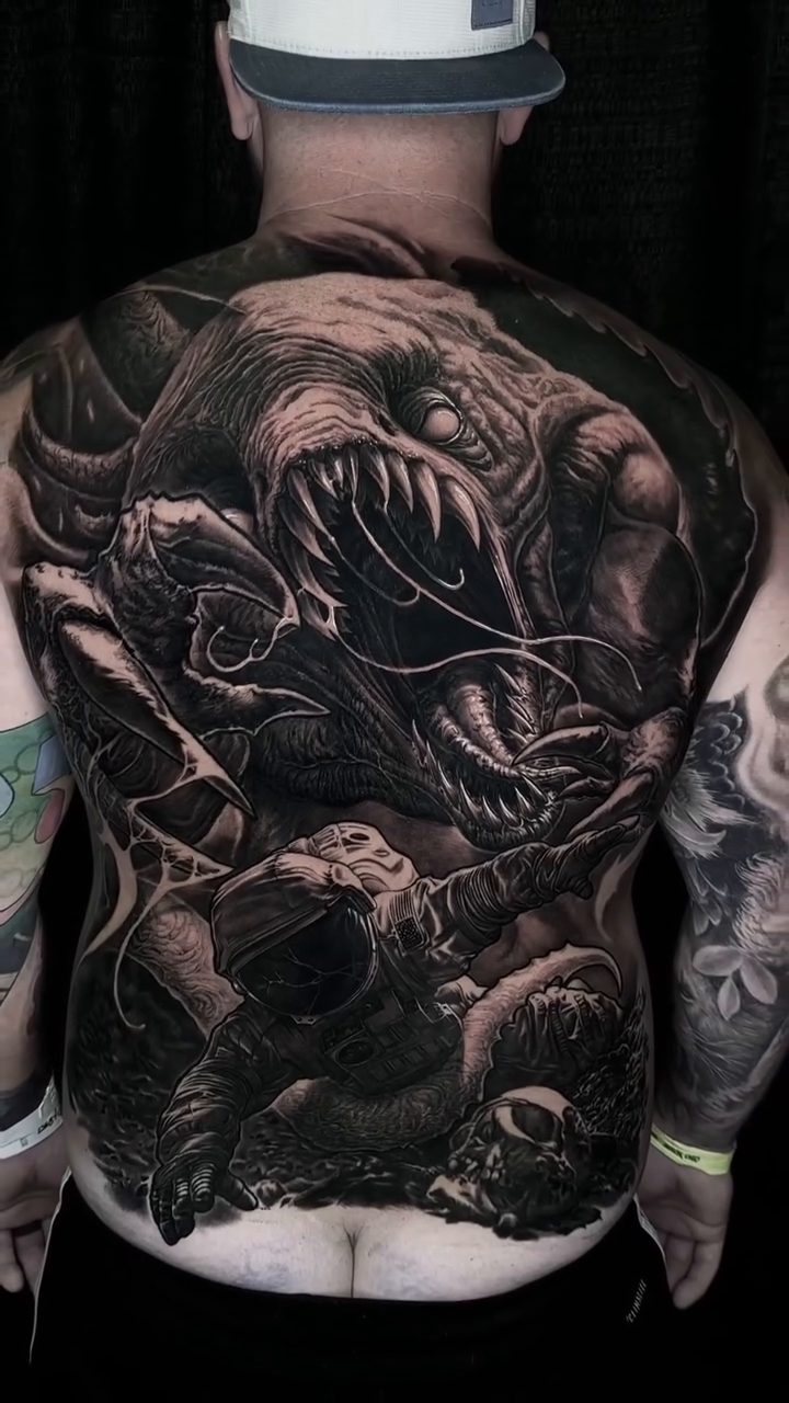 Monster and soldiers realism tattoo by 𝒁𝒂𝒌 𝑷𝒆𝒓𝒓𝒚