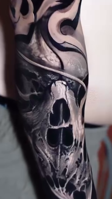 Skull realism tattoo by Brian Ulibarri
