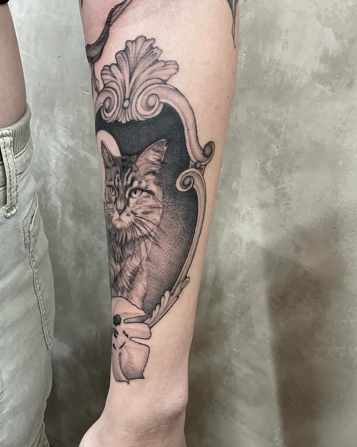 Cat realism tattoo on the forearm by ✨️❤️‍🔥𝖆𝖒𝖇𝖗𝖔𝖘𝖎𝖆.𝖙𝖆𝖙𝖙𝖔𝖔𝖘❤️‍🔥✨️