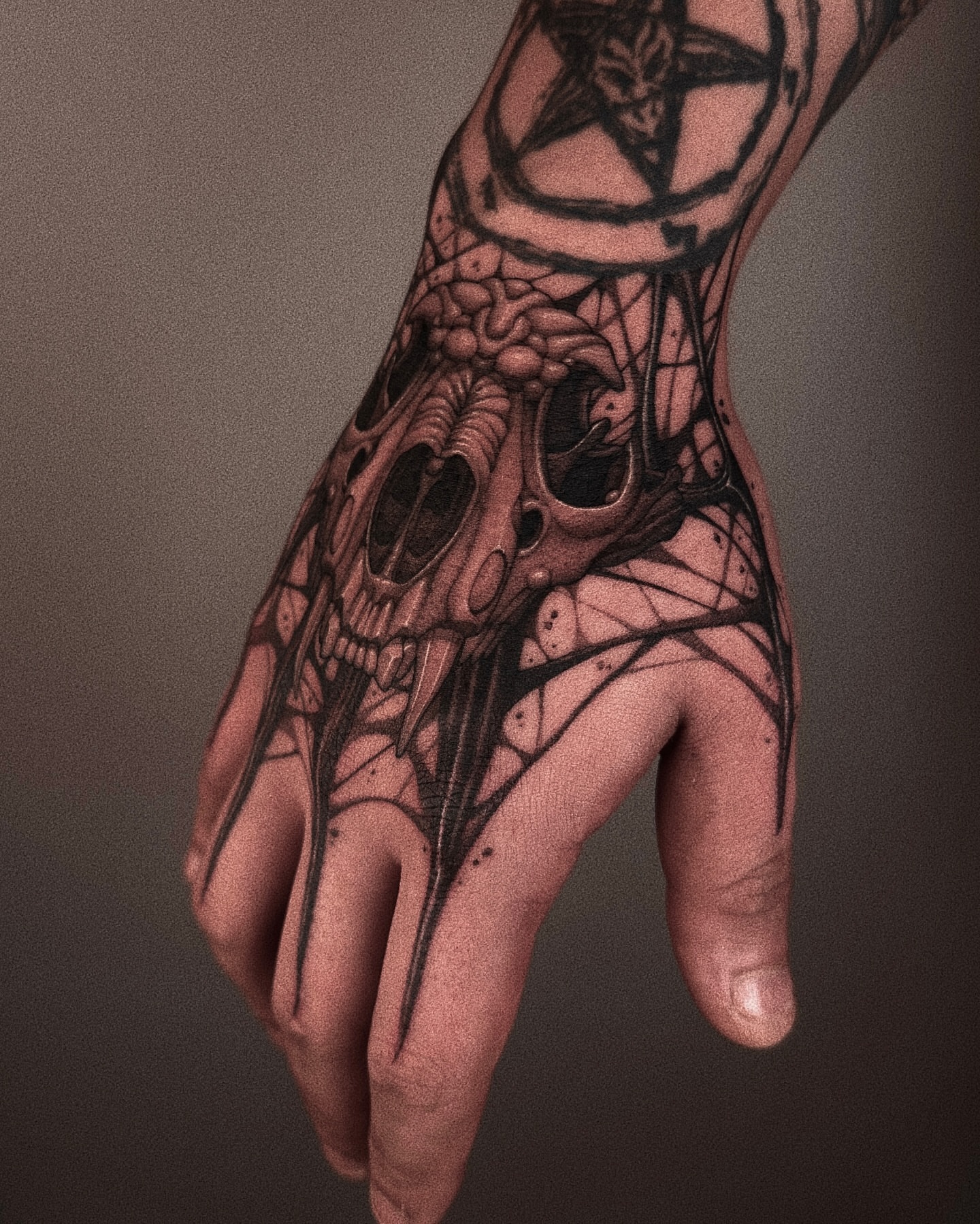 Tattoo by @wonsoong_blk — black_and_grey, geometric