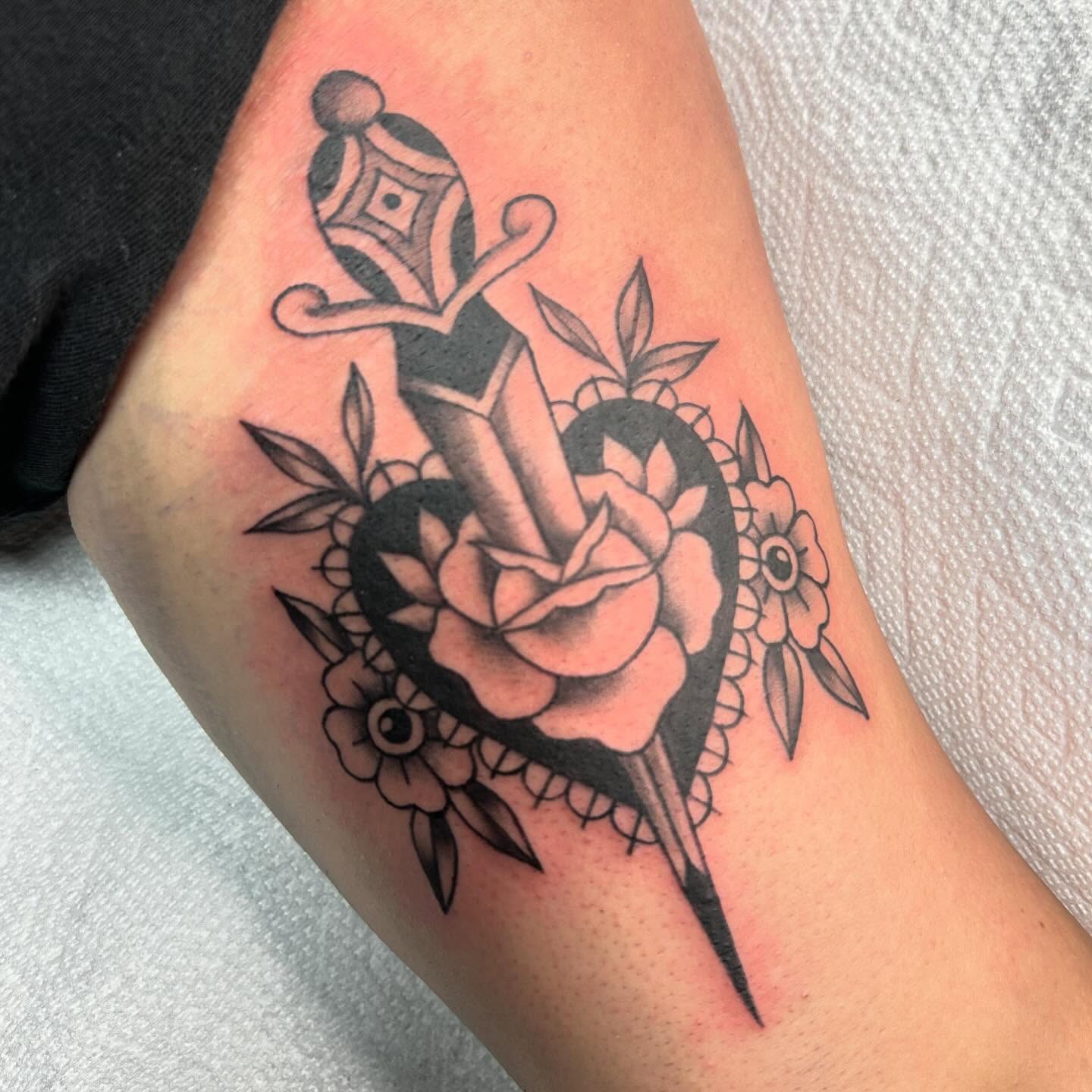 Tattoo by @laurencaldwelltattoo โ american_traditional, black_and_grey