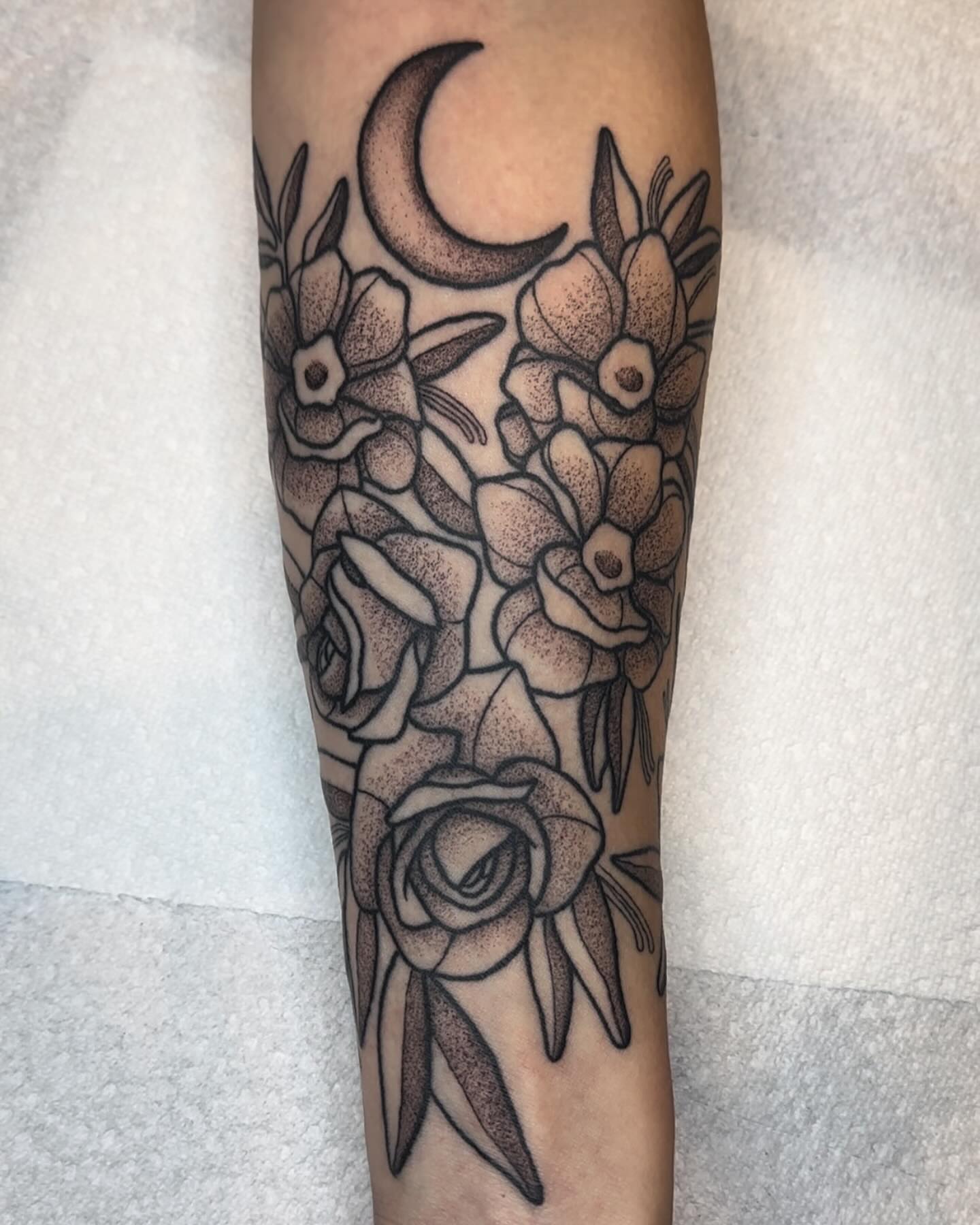 Tattoo by @savannahleetattoos — dotwork, black_and_grey