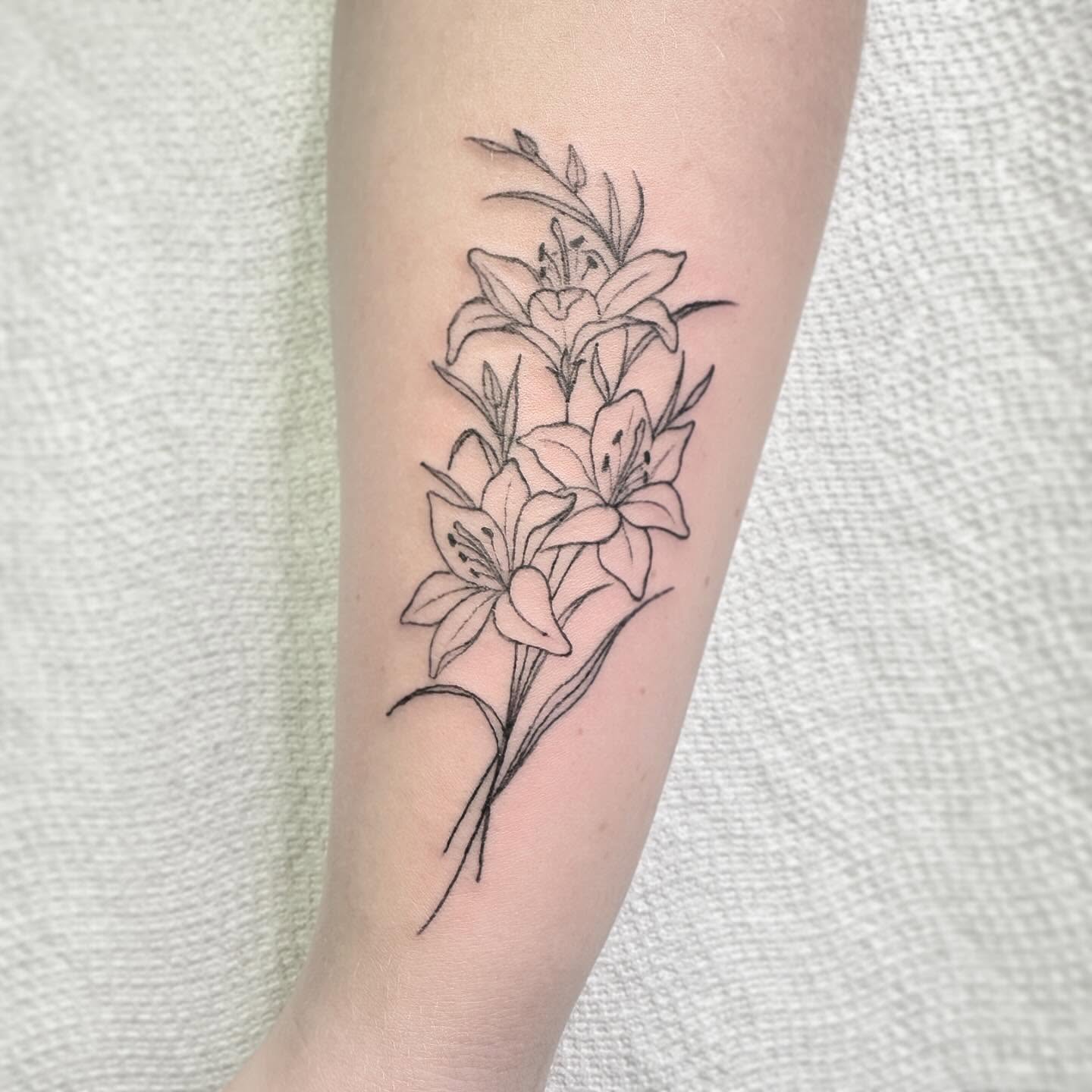 Tattoo by @auroura — fine_line, black_and_grey