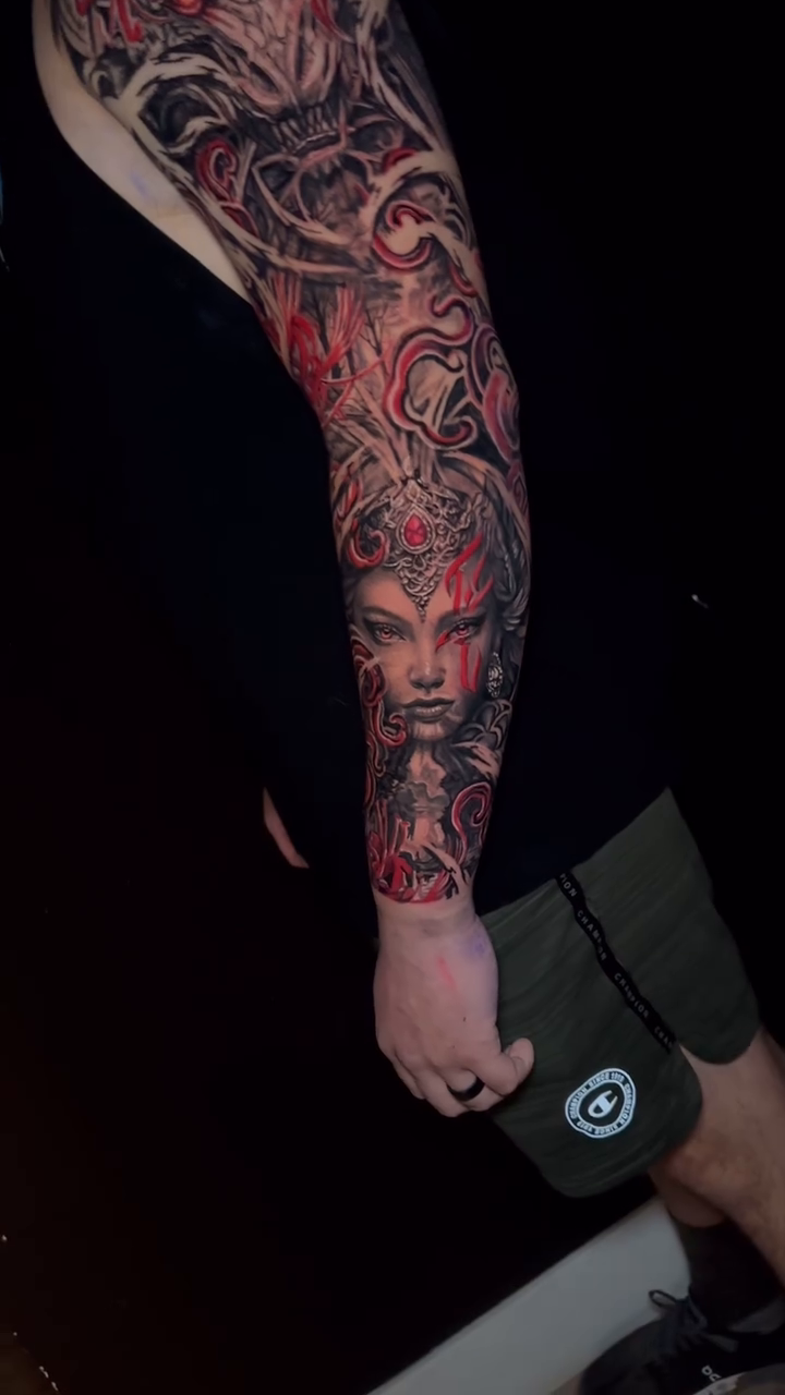 Tattoo by @tatsbyalia — japanese_irezumi, trash_polka