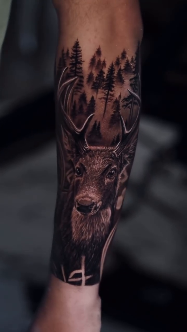 Deer and mountain landscape realism tattoo by Jose Alvaradođź’‰