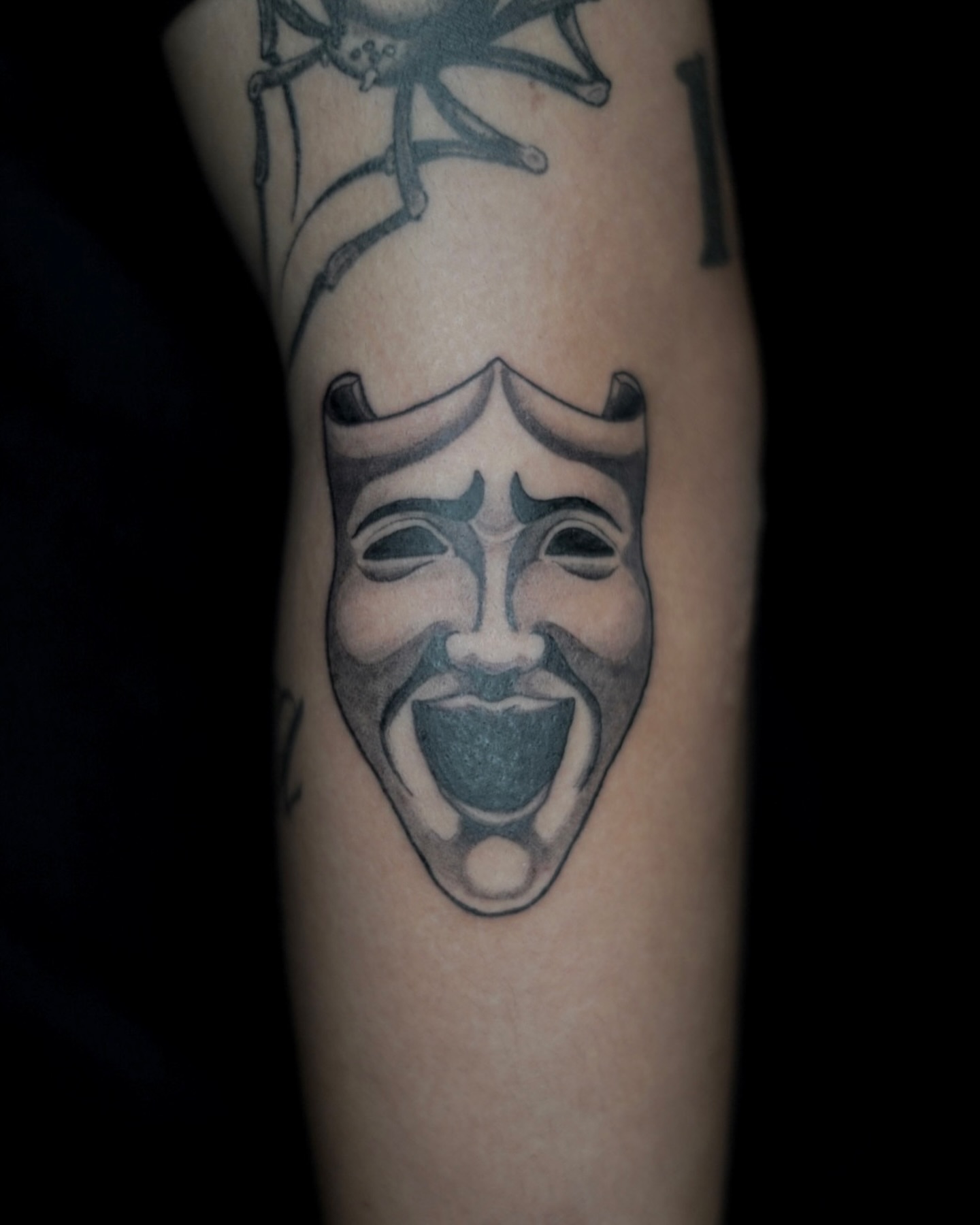 Tattoo by @david_ensoink — black_and_grey