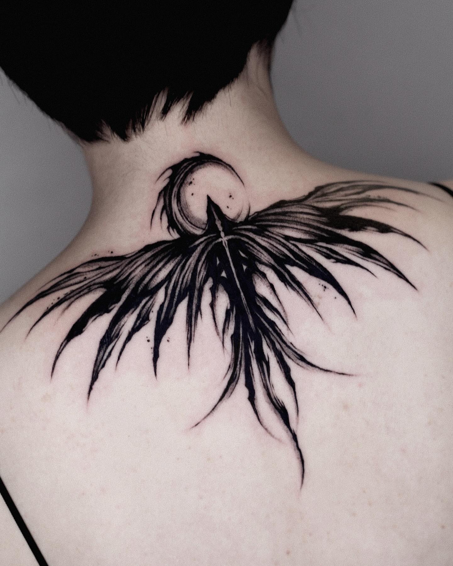 Abstract plant black and grey tattoo on the neck by Kimgang 김강