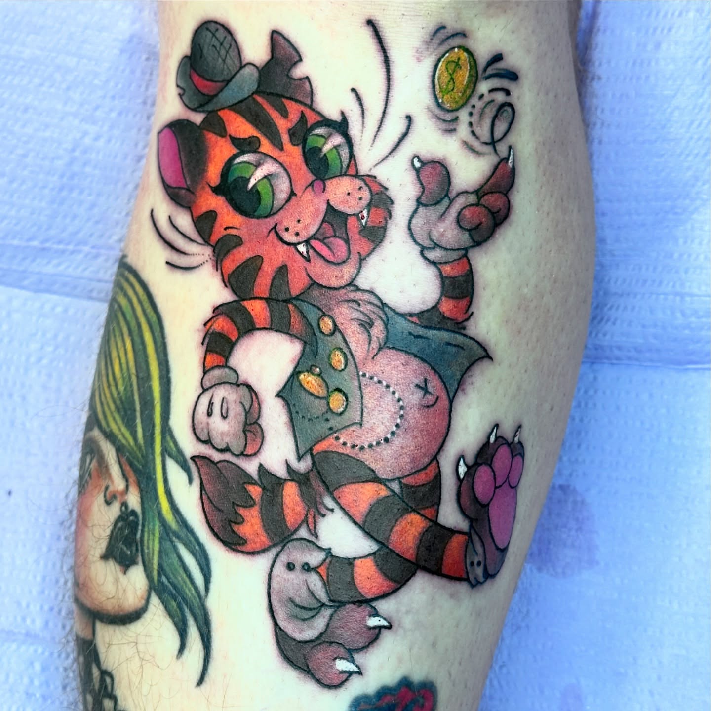 Tattoo by @jentle.tattoos โ american_traditional
