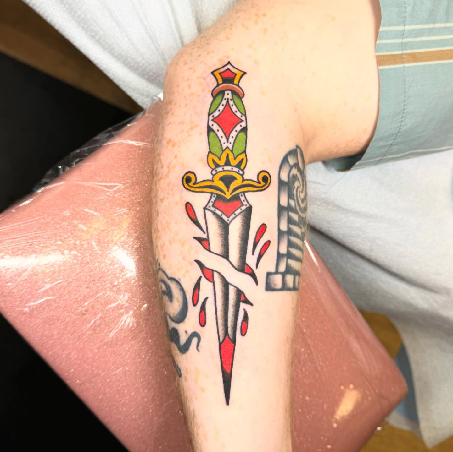 Tattoo by @jewelsidette β american_traditional