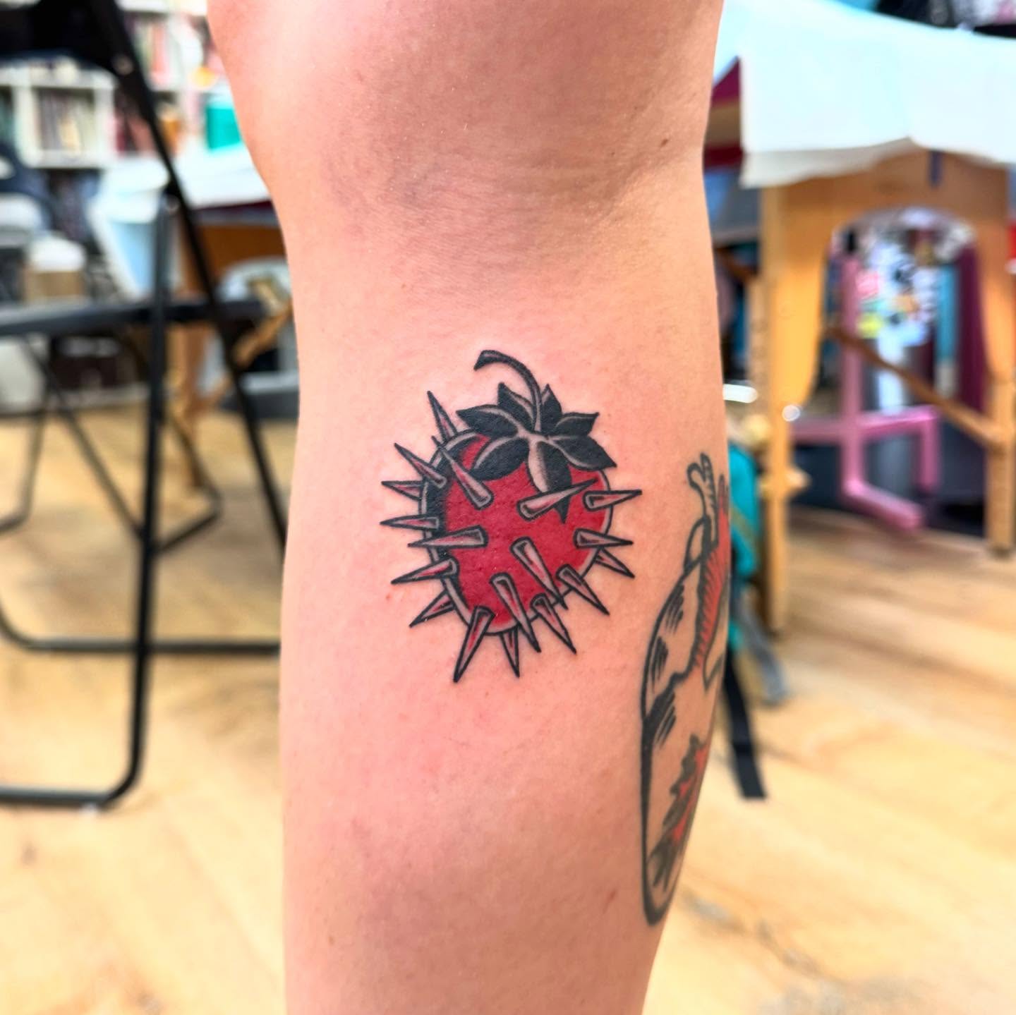 Tattoo by @jewelsidette β american_traditional