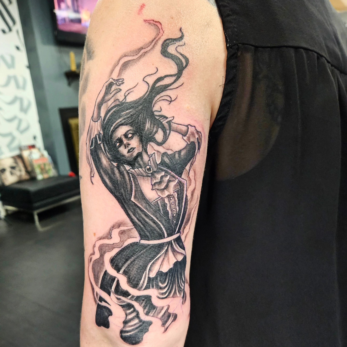 Tattoo by @templ5 — black_and_grey
