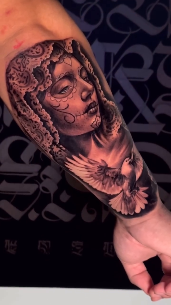 Woman with dove realism tattoo by Yely 🎭 Tattoo Artist