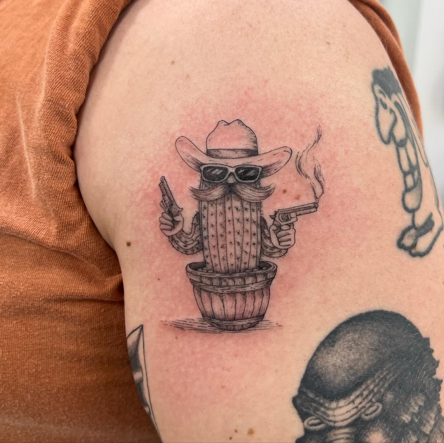 Tattoo by @onddautattoo — black_and_grey